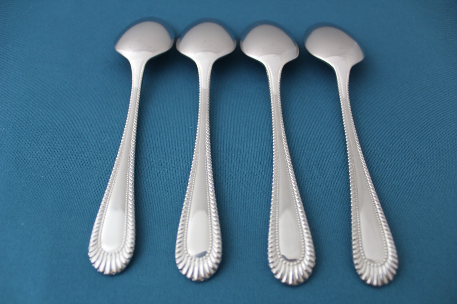 4 Teaspoons Wallace WICKHAM Glossy Half Bead 18/8 Stainless Japan 6 1/8"