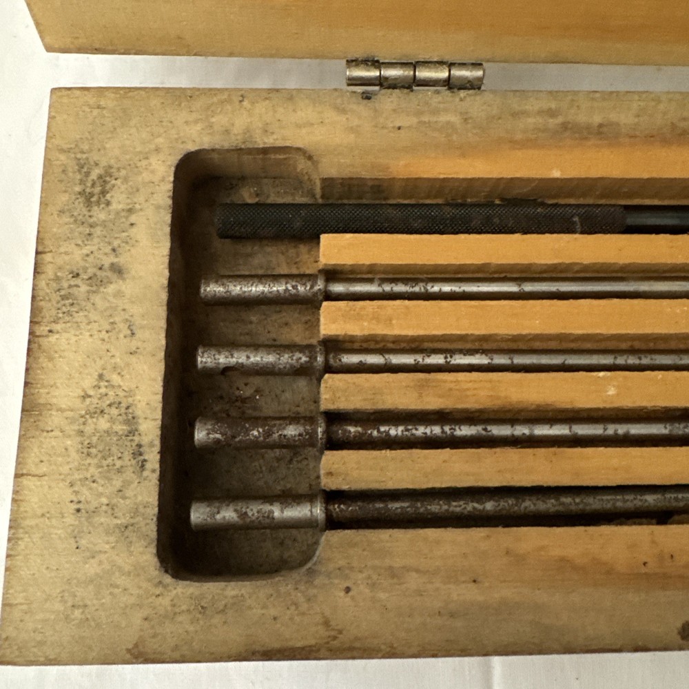 VINTAGE SEARS CRAFTSMAN DEPTH MICROMETER INDICATOR PRECISION MEASURING TOOLS.