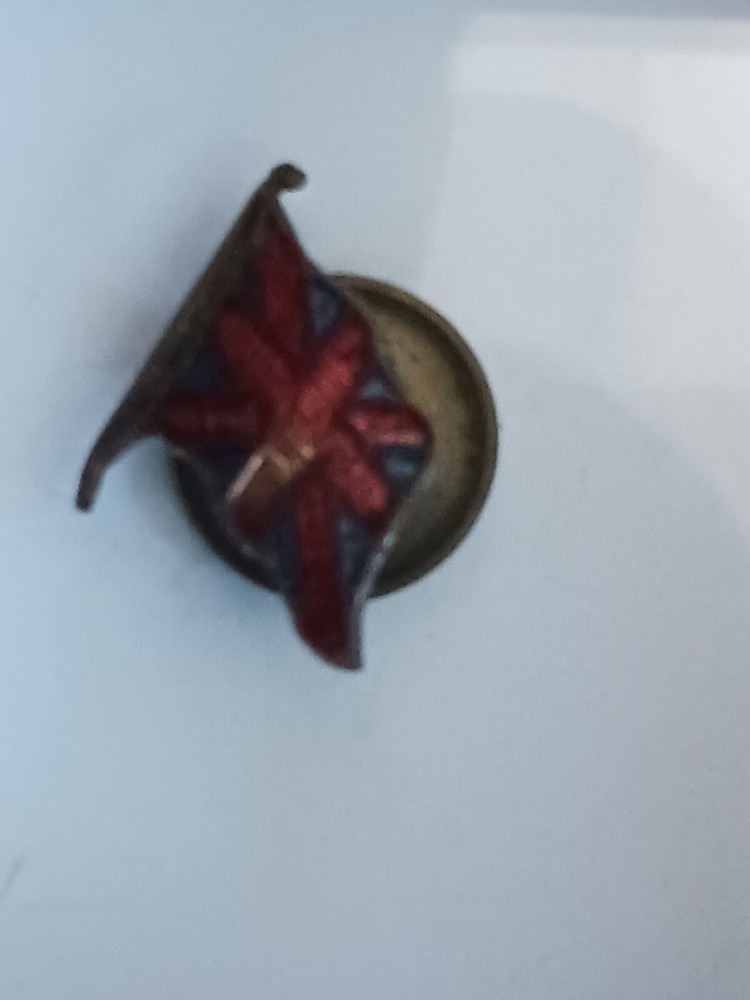 British: Vintage Flag Pin Laple