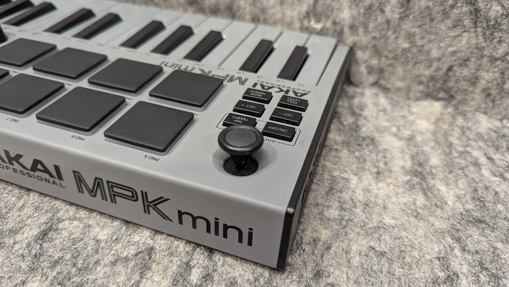Akai Professional MPK Mini MK3 25-Key USB MIDI Keyboard & Pad Controller