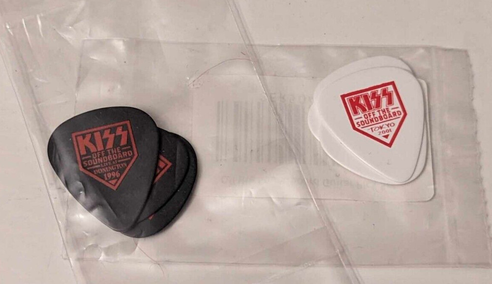 KISS OFF THE SOUNDBOARD TOKYO & DONNINGTON GUITAR PICK SETS KISSOnline EX