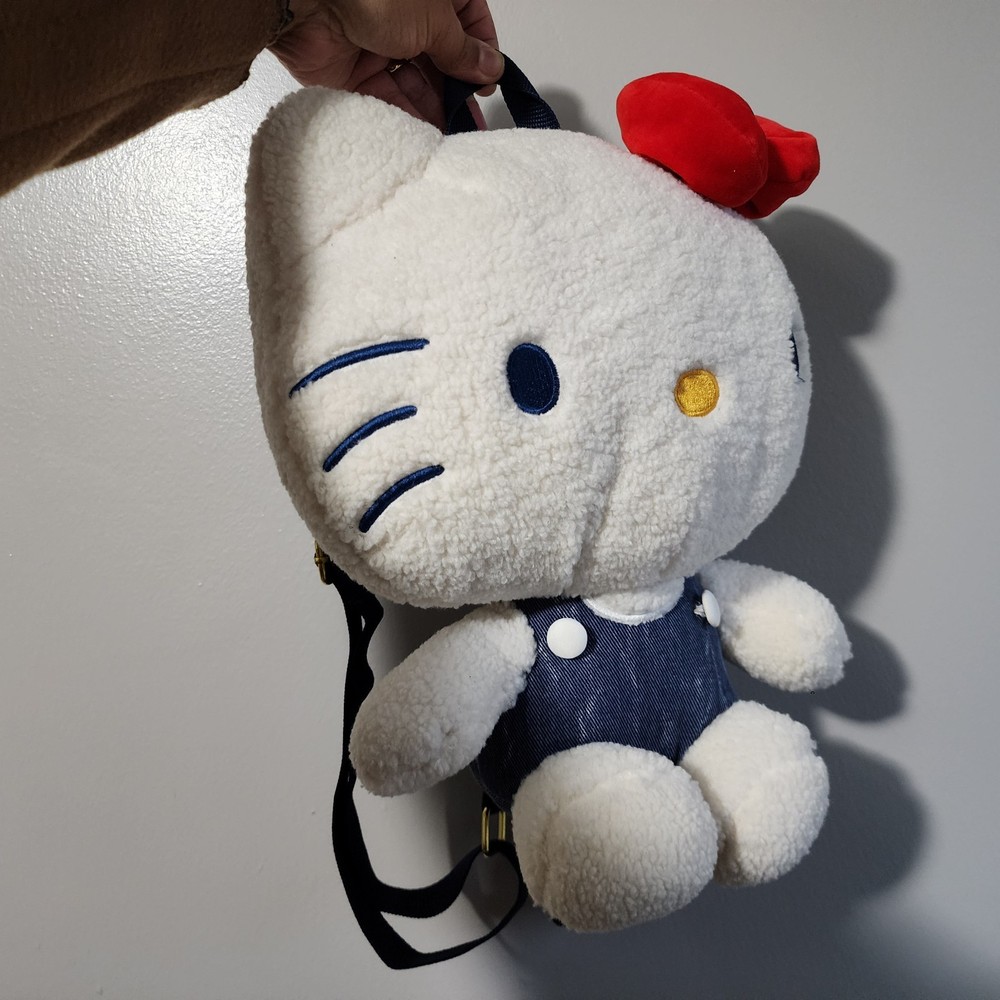 Hello Kitty Sherpa Figural Plush Backpack 14" White