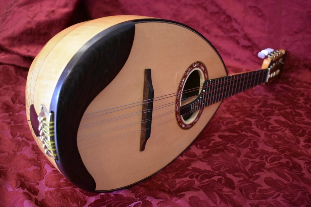 German style mandolin. UNIQUE! 德国风格的曼陀林。独特! 。