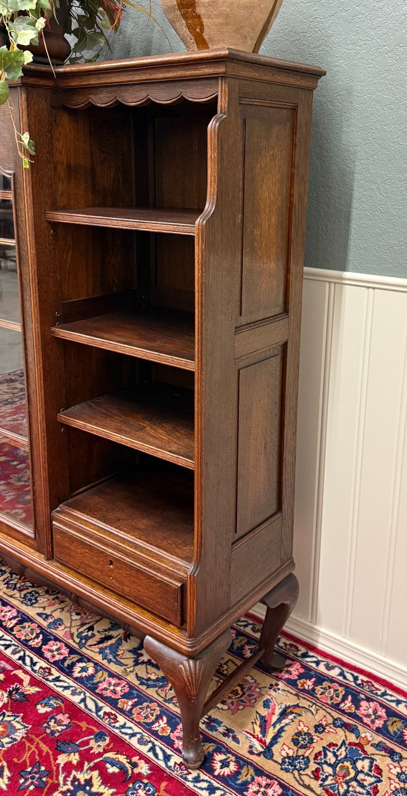 Antique English Bookcase Bookshelf Cabinet Glass Oak Queen Anne Legs 1920s-30s