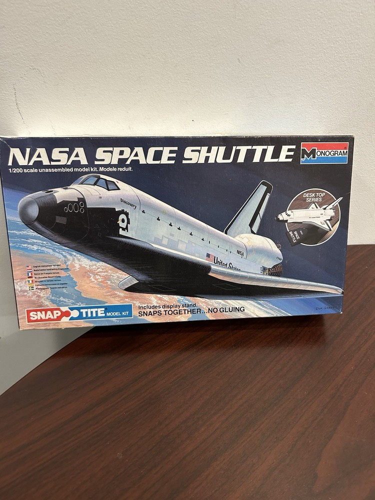 Monogram NASA Space Shuttle Snap Tite 1/200 Scale Kit #1110 *Started*