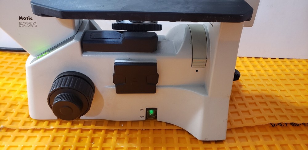 Motic AE31 Series Inverted Microscope with 3 Objectives