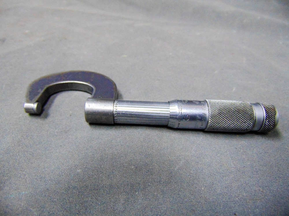 Brown & Sharpe 0-1" Micrometer Caliper Machinist Tool