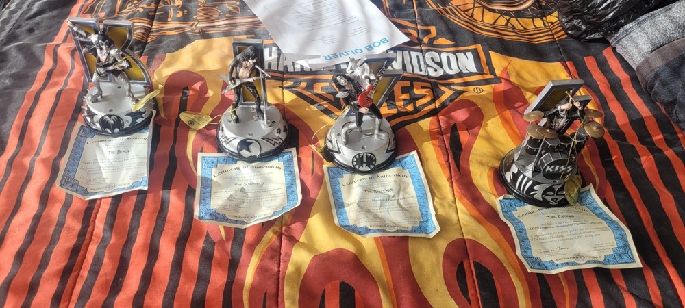 BRADFORD EXCHANGE KISS DESTROYER ILLUMINATED MUSICAL/ LIGHTED FIGURINES SET RARE