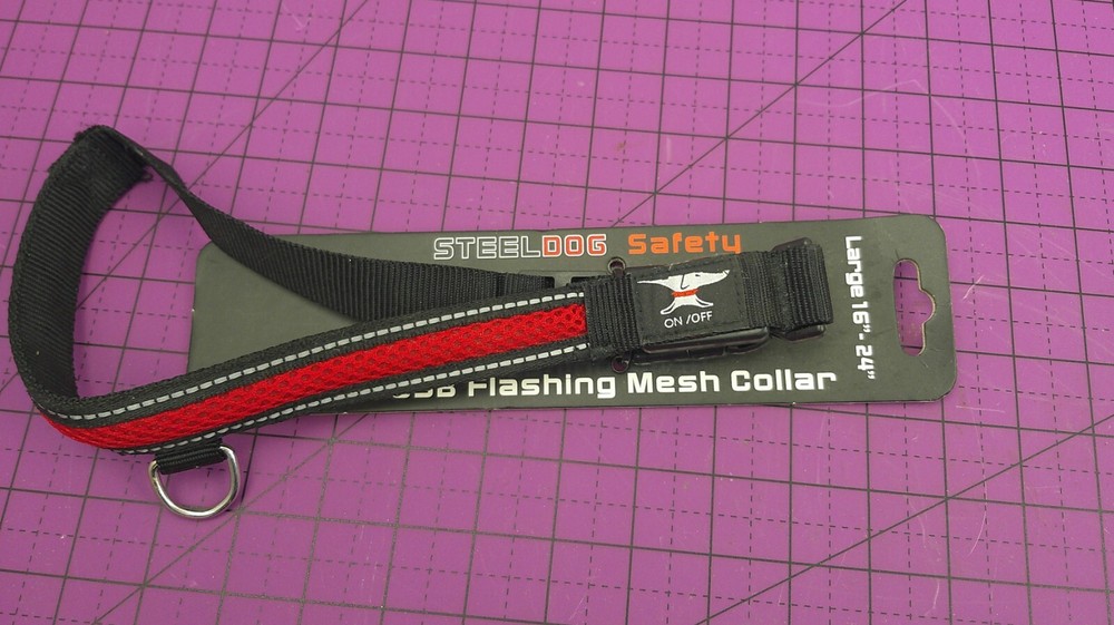 Steeldog Safety Dog Collar Medium 16”-24” New, Open Package (MISSING USB CABLE)