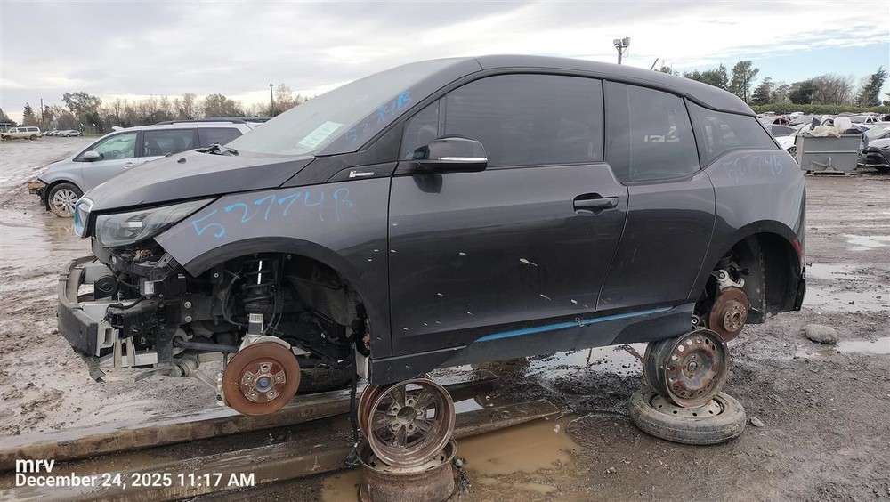 LEFT REAR DOOR WINDOW REGULATOR OEM 2014 BMW I3