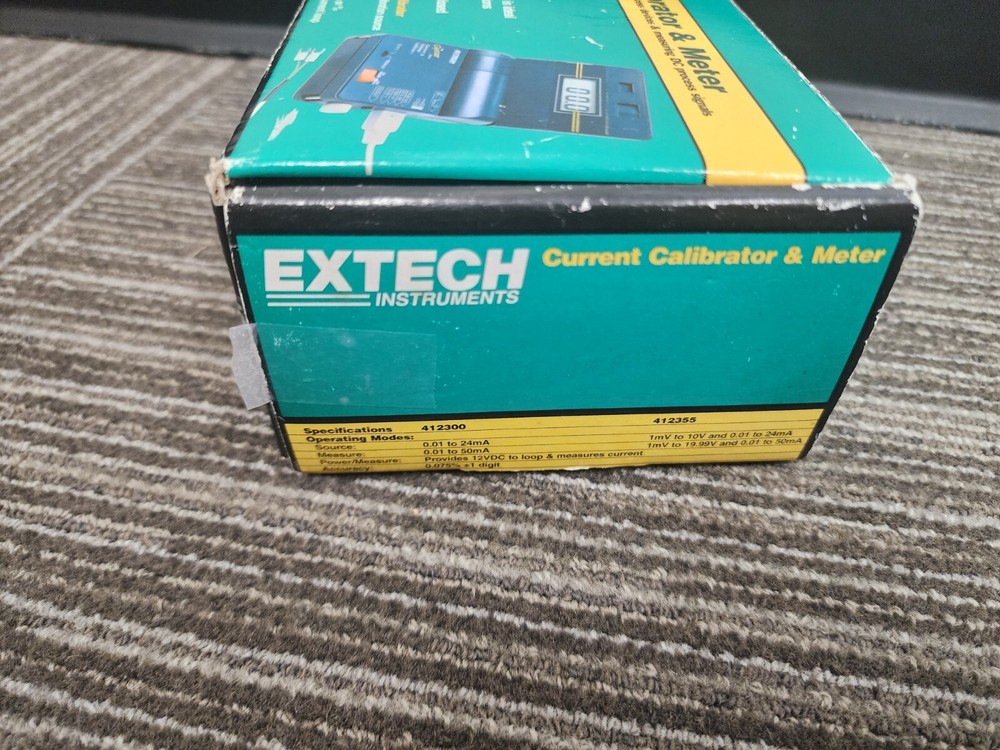 Extech OYSTER 412355A Current & Voltage Calibrator Meter & Test Lead Probe