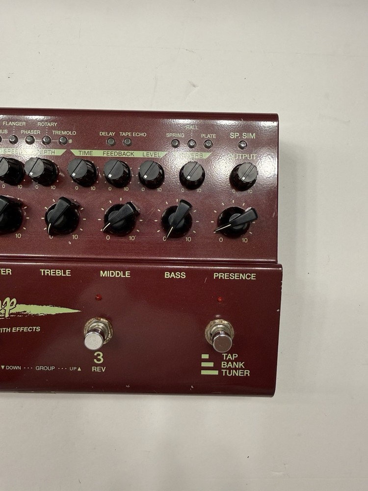 Yamaha DG Stomp Guitar Preamp Multi Effects Processor Pedal + Power Supply