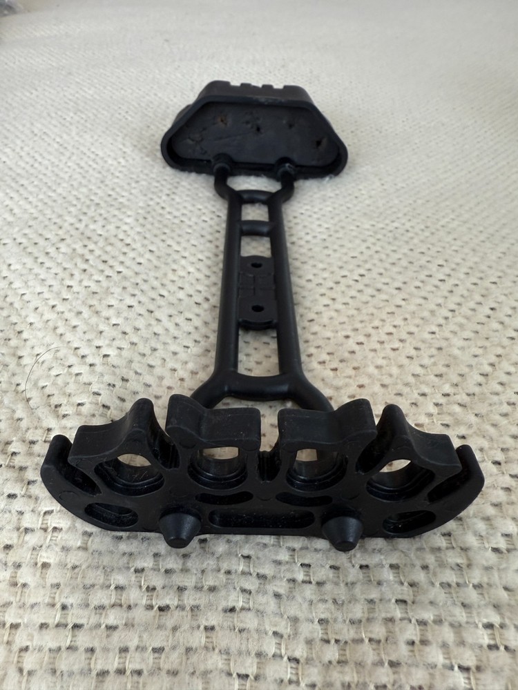 PSE Black Mountain Hunter LT Quiver No Mount