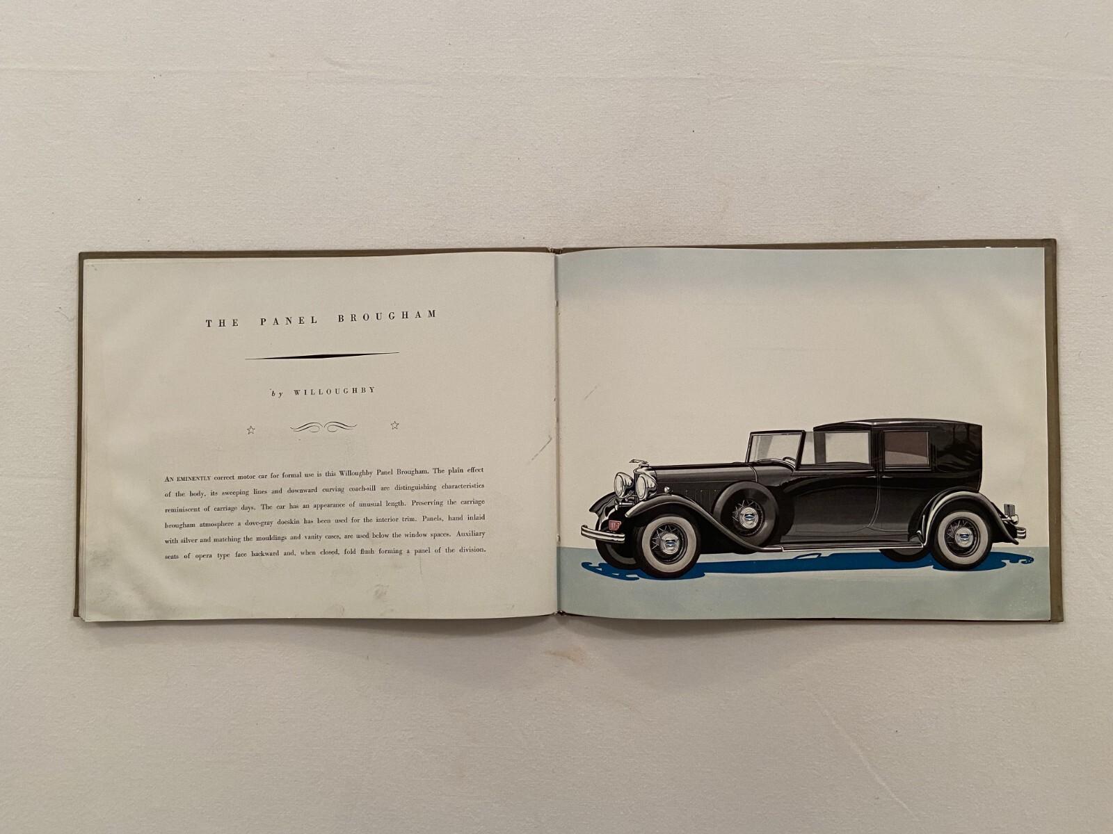 CA 1931 LINCOLN TWELVE CYLINDER MOTOR CARS HARDBOUND ORIGINAL FULL-COLOR CATALOG