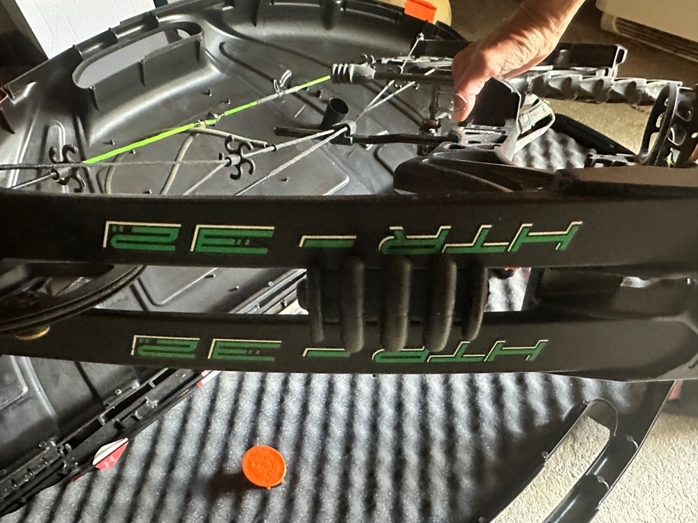 Martin HTR-32 compound bow