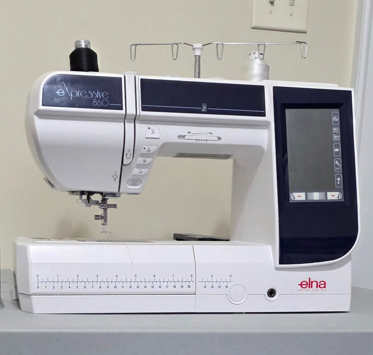 Elna eXpressive Embroidery/Sewing Machine Slightly used