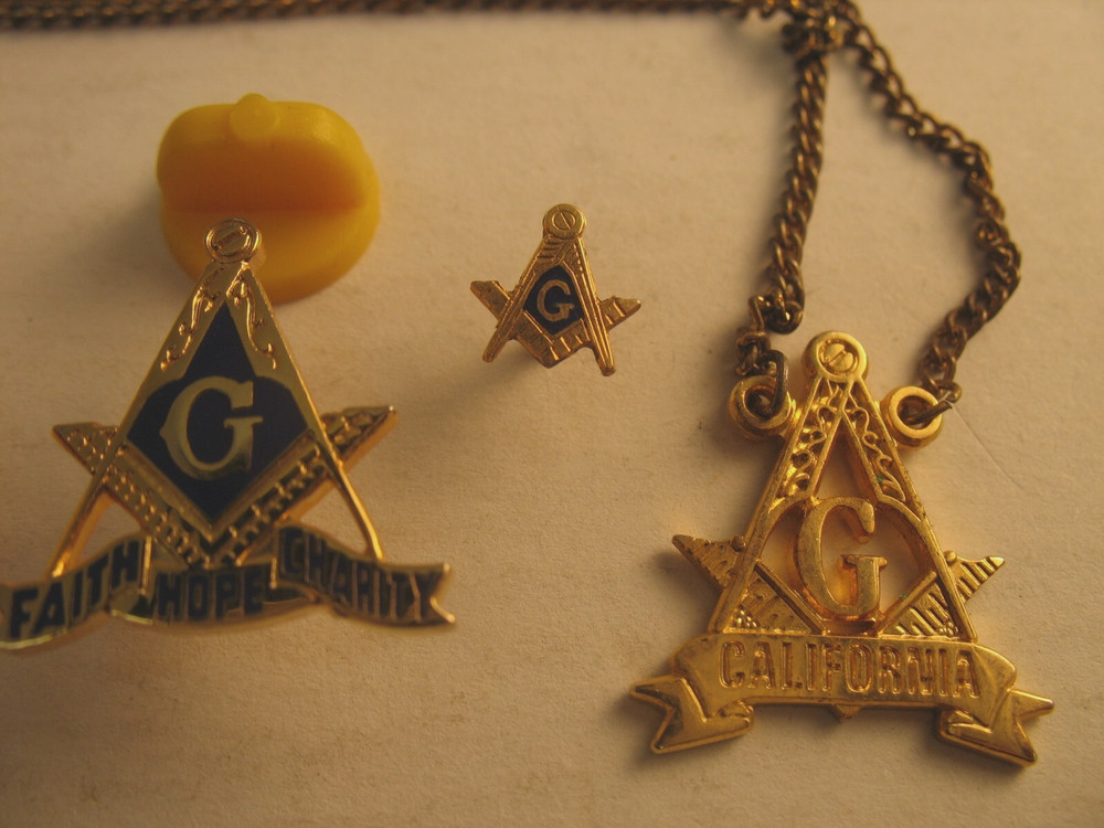 5 VINTAGE MASONIC PINS