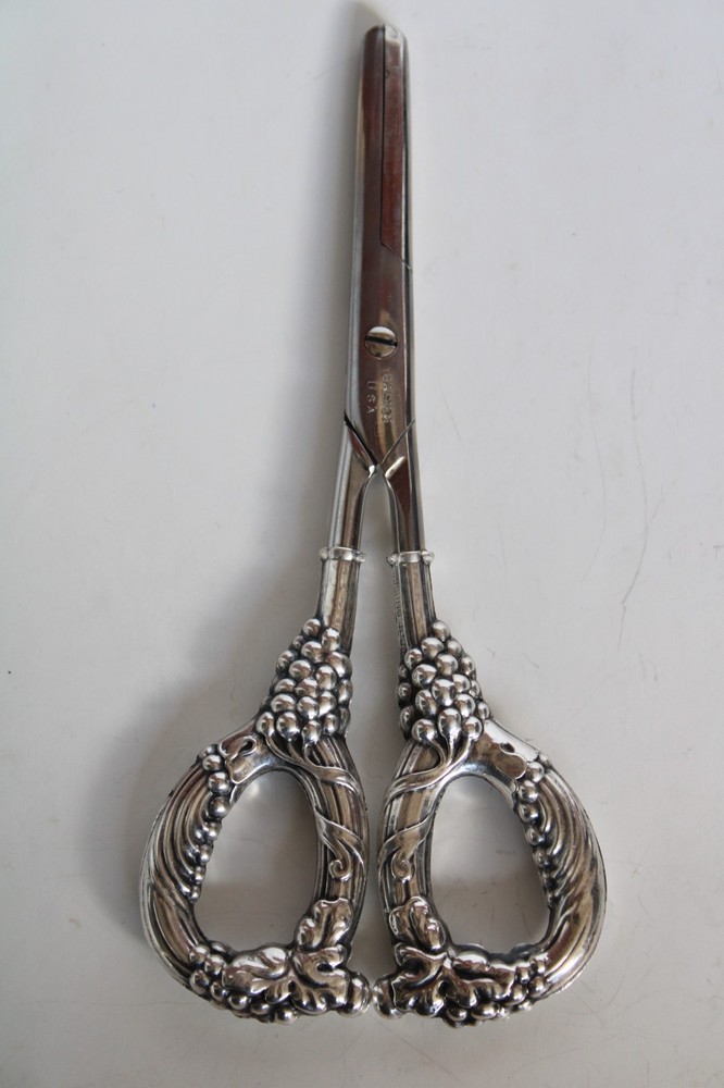 Antique Baltes Repousse Sterling Silver Grape Shears (Excellent)