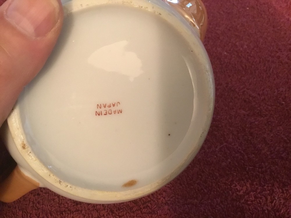 Perarlized Finsh Tea Pot