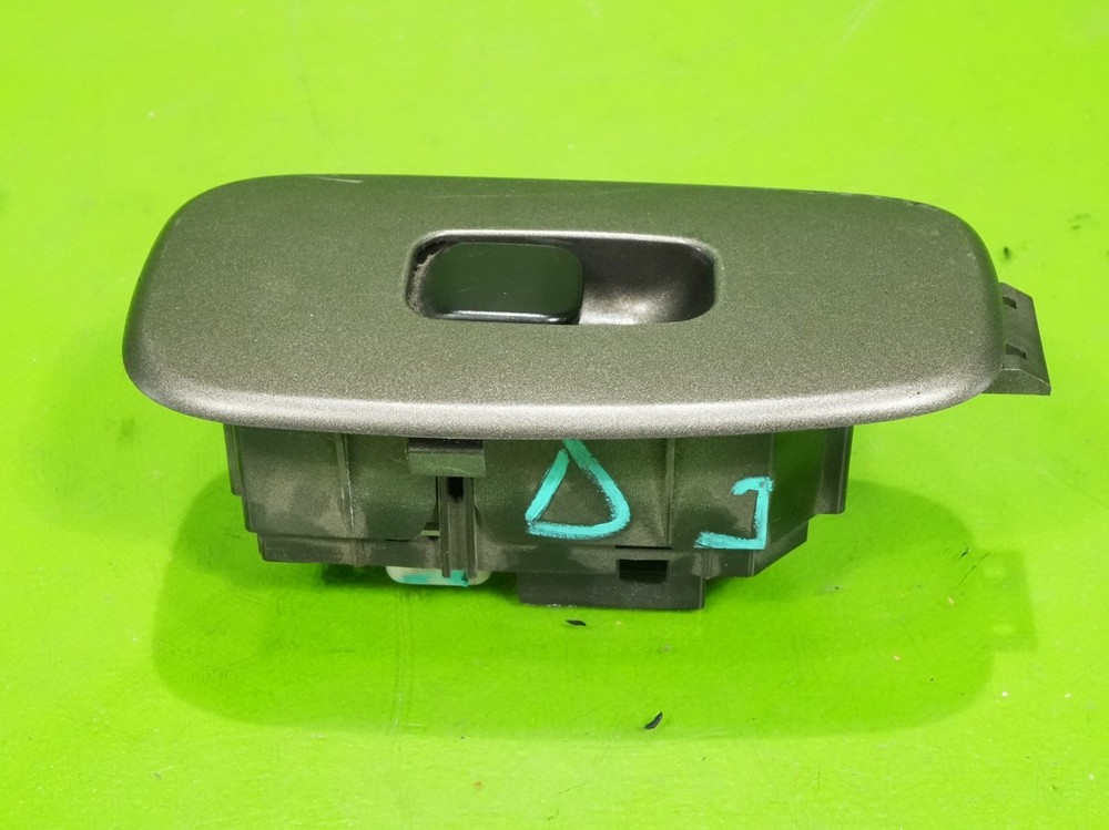 01-05 IS300 OEM rear back door power window lock switch button control