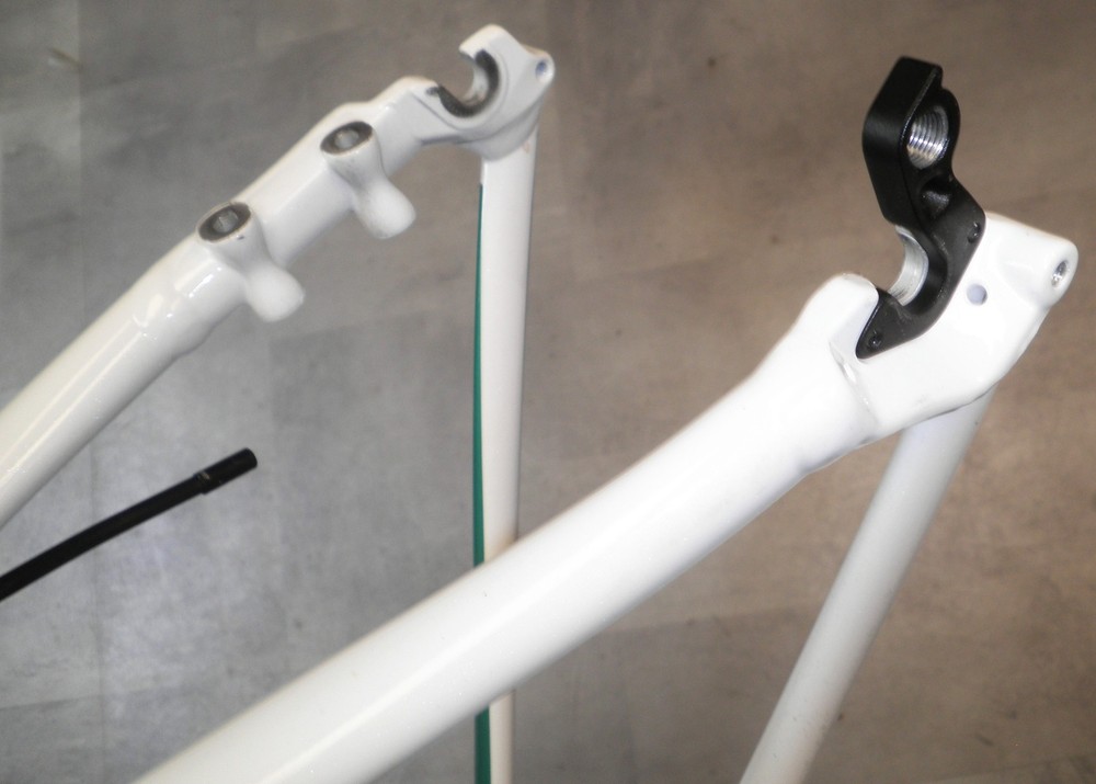 CANNONDALE SYNAPSE ALUMINUM ALLOY BICYCLE FRAME CDF02