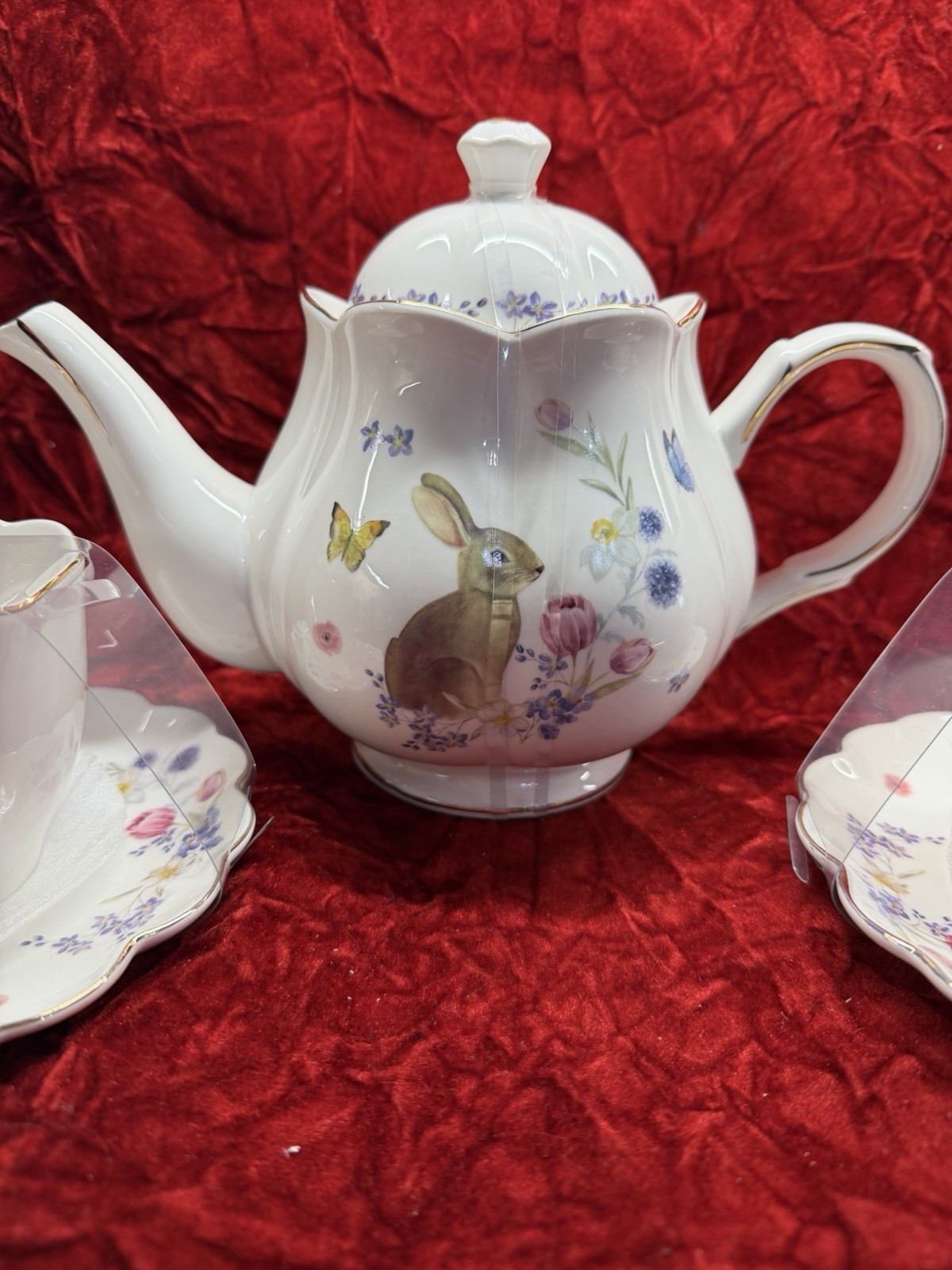 Grace Teaware Fine Porcelain Teapot 36oz Easter Bunny W/2 Cups & Saucers NEW
