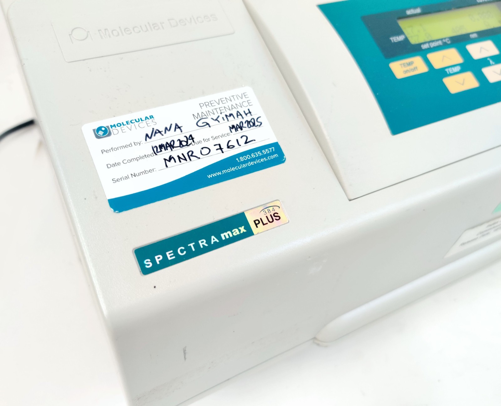 Molecular Devices SpectraMAX Plus 384 Microplate Reader Spectrophotometer