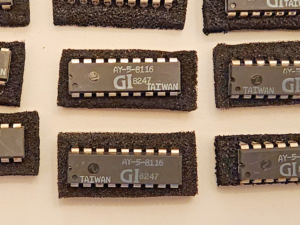 AY-5-8116 Dual Baud Rate Generator ICs