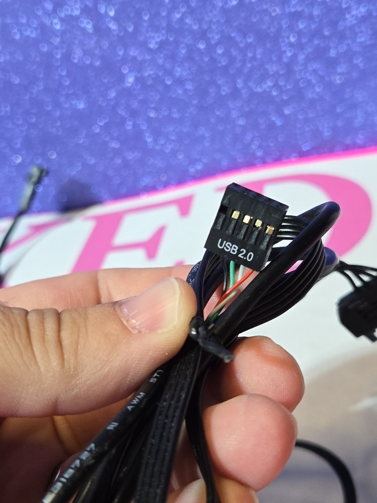 Corsair - iCue Lighting Node Pro Controller & 3 LED Strips & 3 Extensions