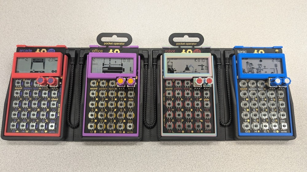 Teenage Engineering Pocket Operator Case docking station left and right