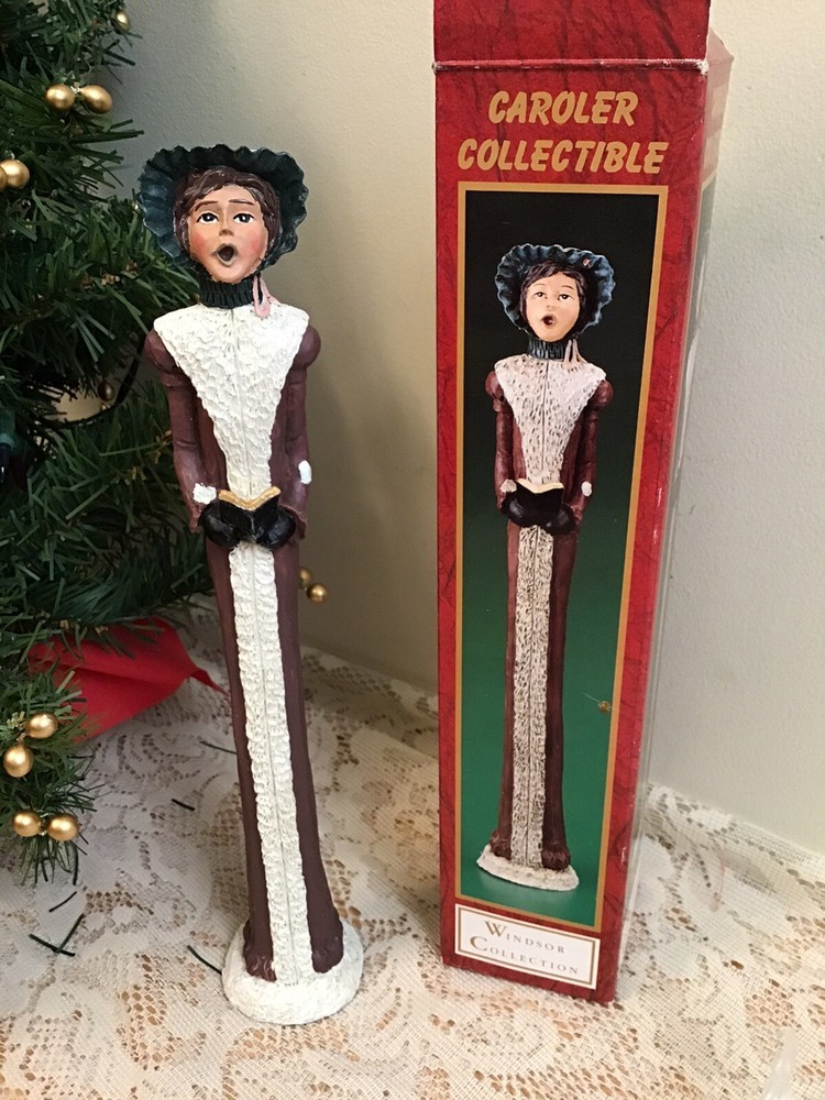 Windsor Collection Woman Caroler Figurine Xmas Holiday