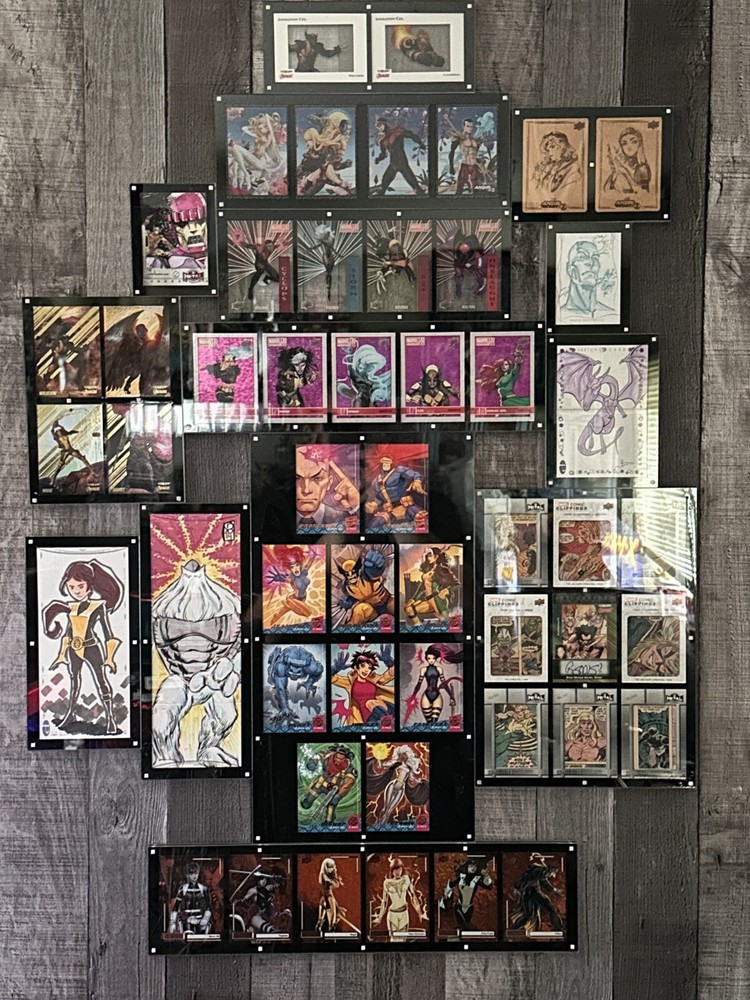 Marvel Magnetic Sketch Booklet Card Holder Display Case 3 Panel Clear