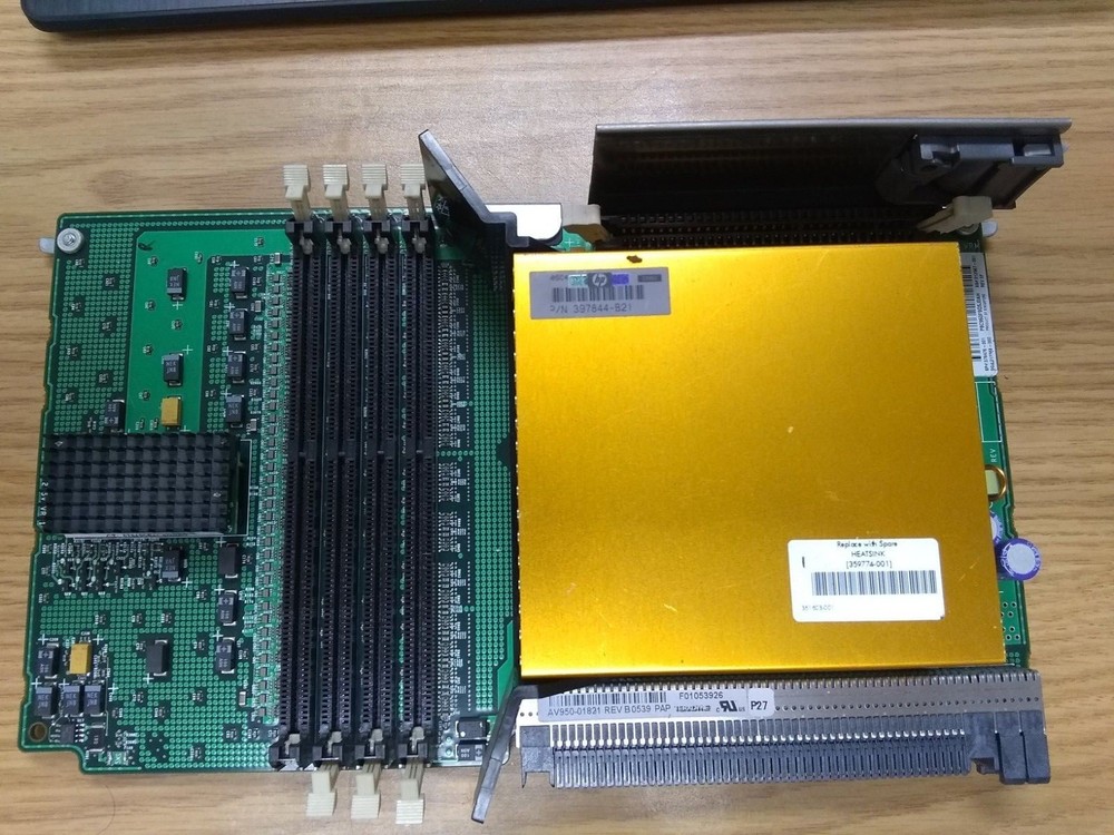 HP 378476-001 Processor & Memory Riser Board with PC3200 & 397844-B21 Processor