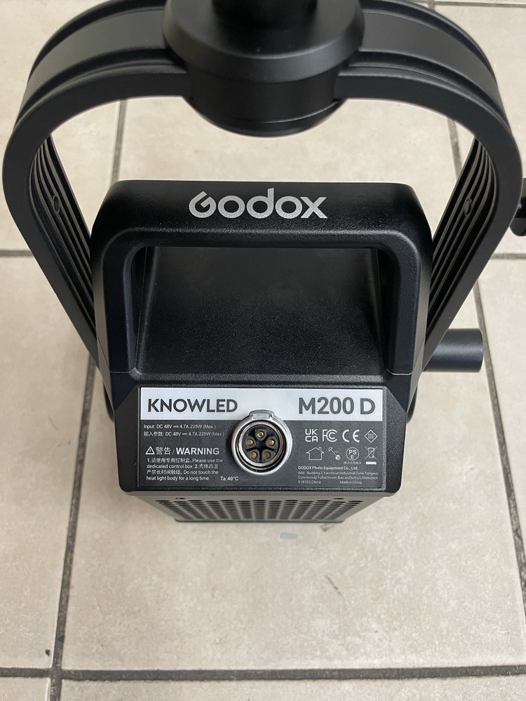 Godox KNOWLED M200D Daylight LED Photography Light