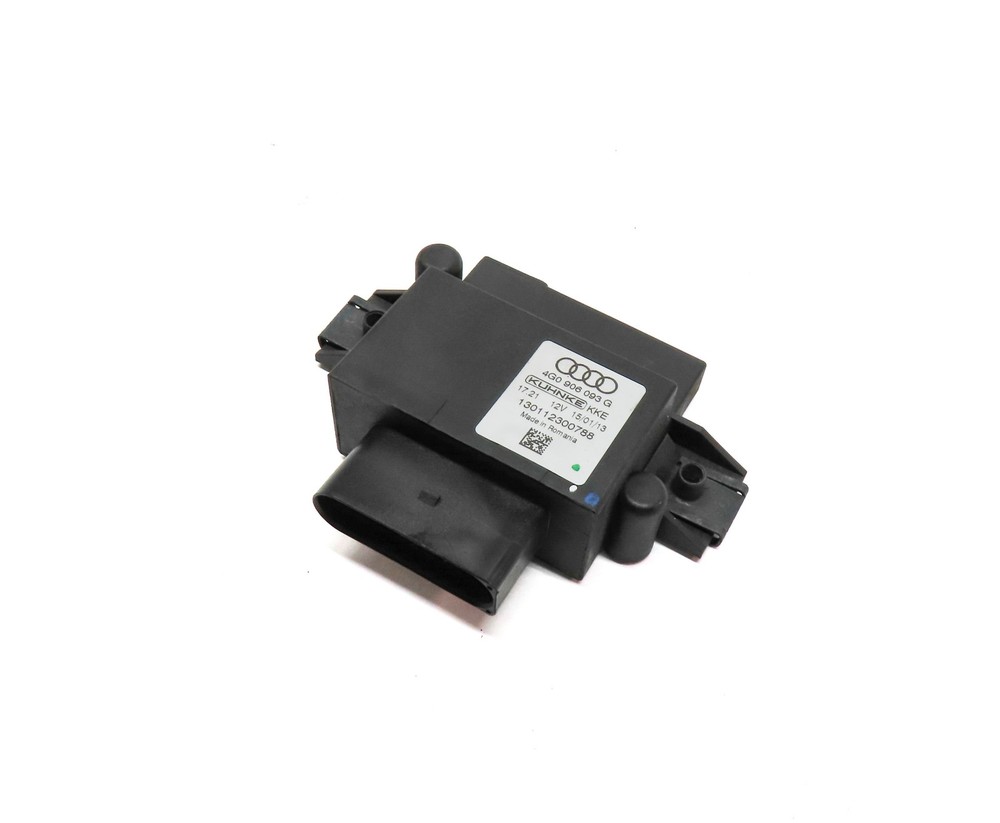 2013 AUDI Q5 (B8 8R) FUEL PUMP RELAY CONTROL MODULE