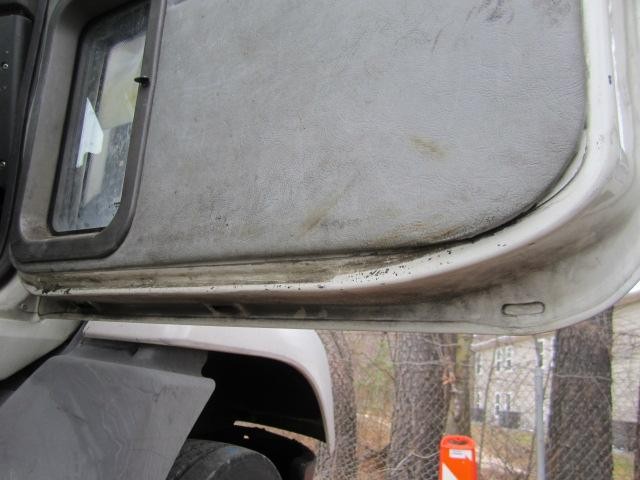 For 2007 MACK CXP 2007-2007 DOOR ASSEMBLY Right , MD