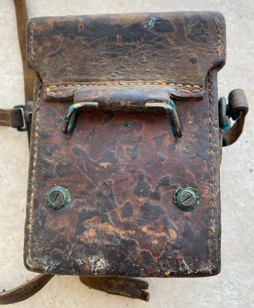 US ARMY MORTAR M4 sight in leather case WWII dated