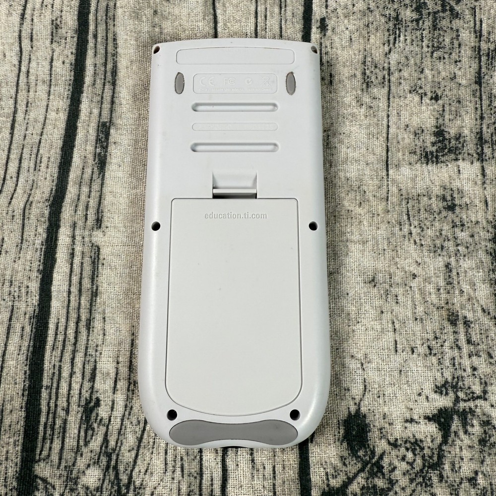 Texas Instruments TI-84 Plus Silver Edition Graphing Calculator - *Read*