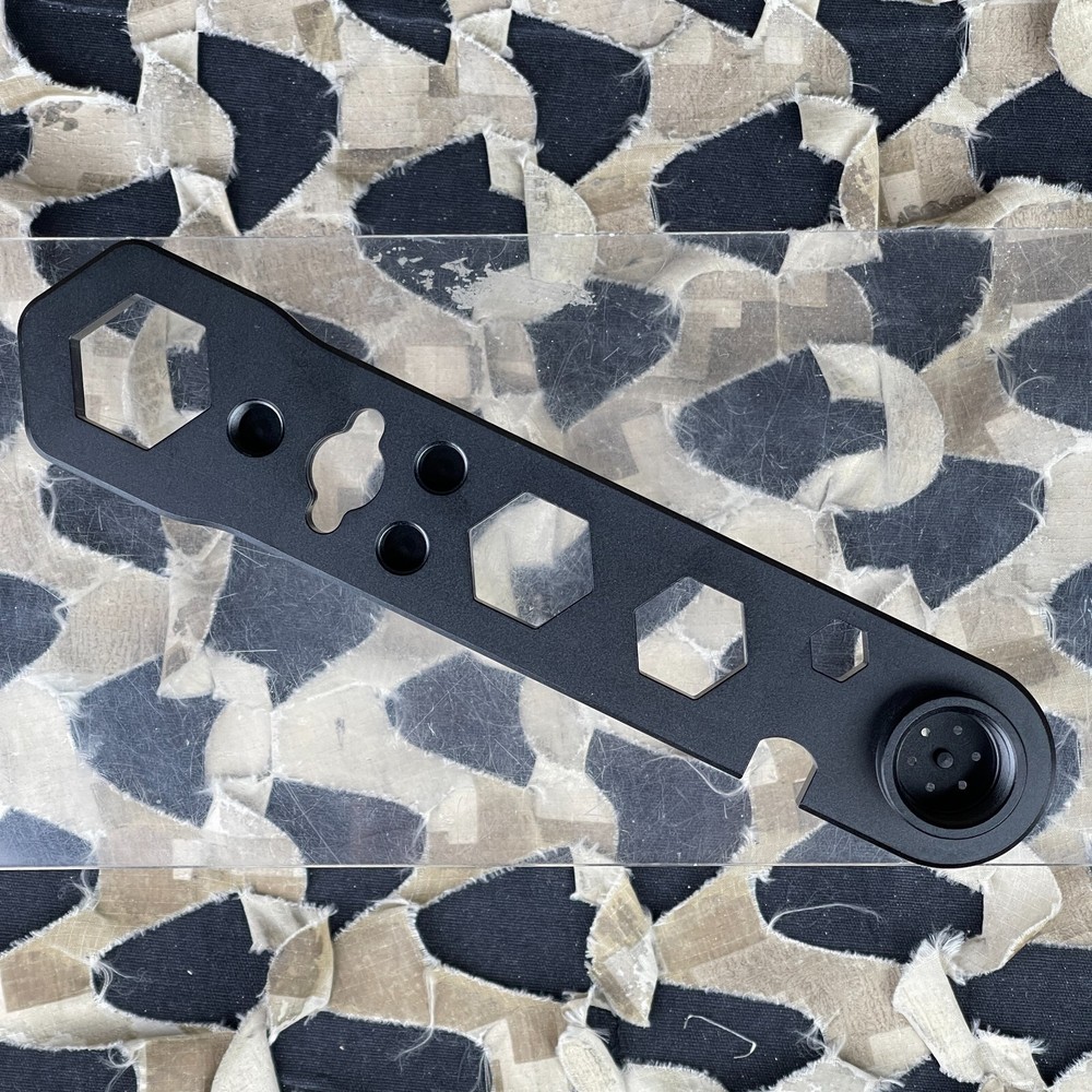 NEW Core Universal Regulator Multi Tool - Black