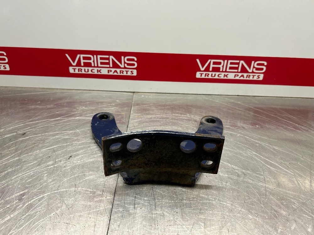PETERBILT BRACKET-MUFFLER CAB STL RH 14-15574R