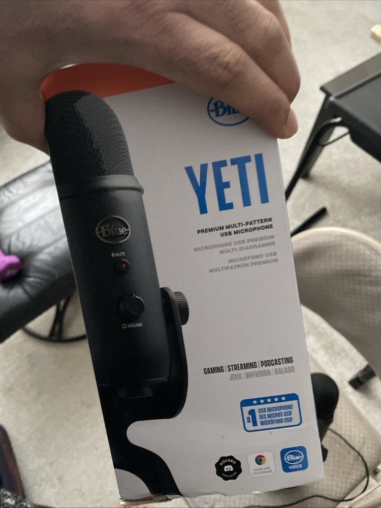 logitech blue yeti usb microphone Used