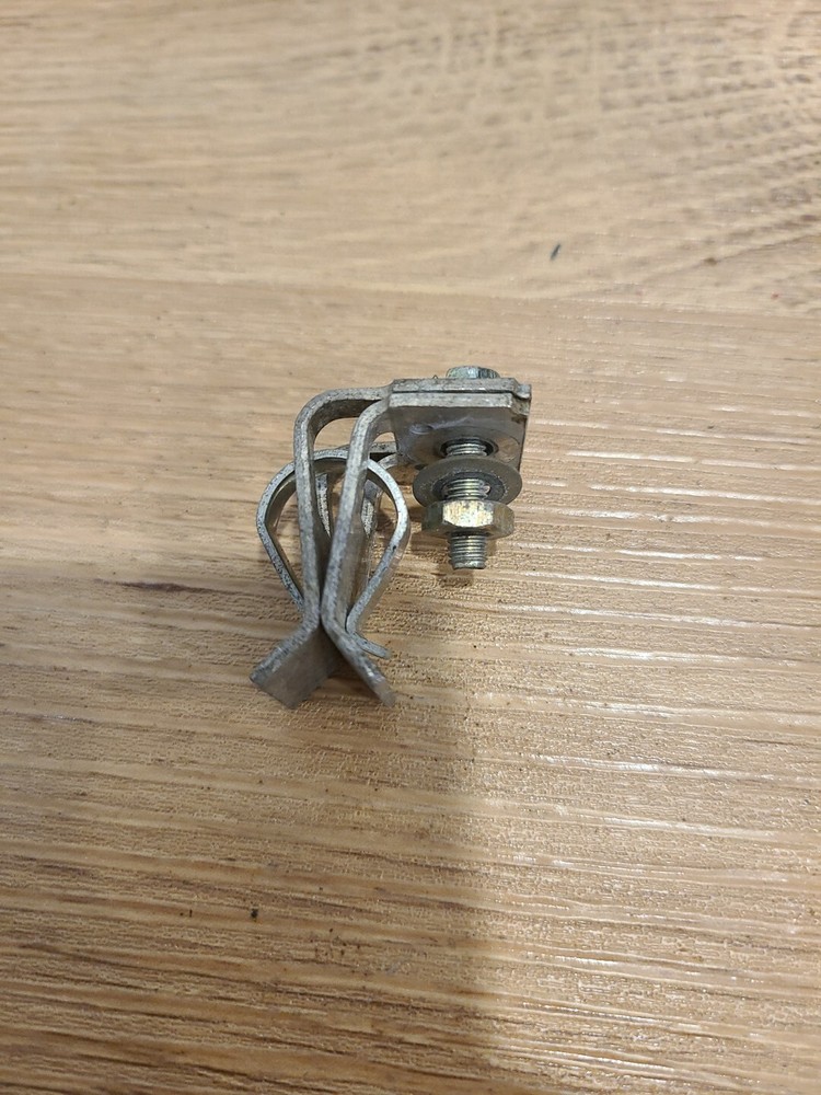 Obsolete Challenger Westinghouse Thomas & Betts Replacement Meter Socket Clip