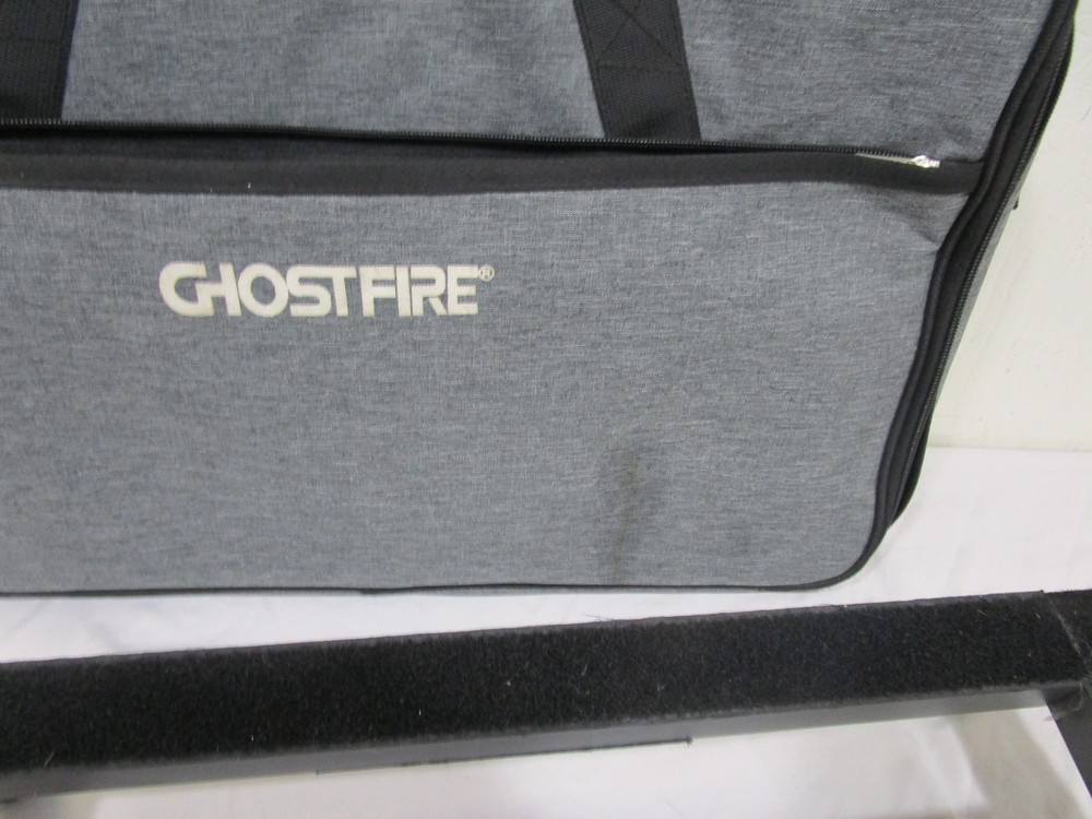 Nice Ghostfire Guitar Effects Pedalboard w/ Case ------------------------- Cool!