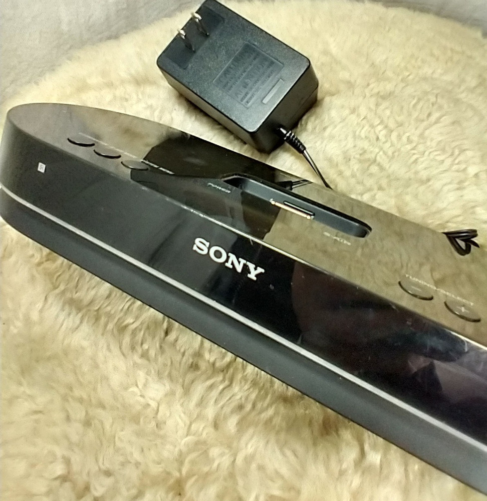 SONY DOCKING SPEAKER SYSTEM MODEL AIR-SA17Ti BLACK - GOOD CONDITION.