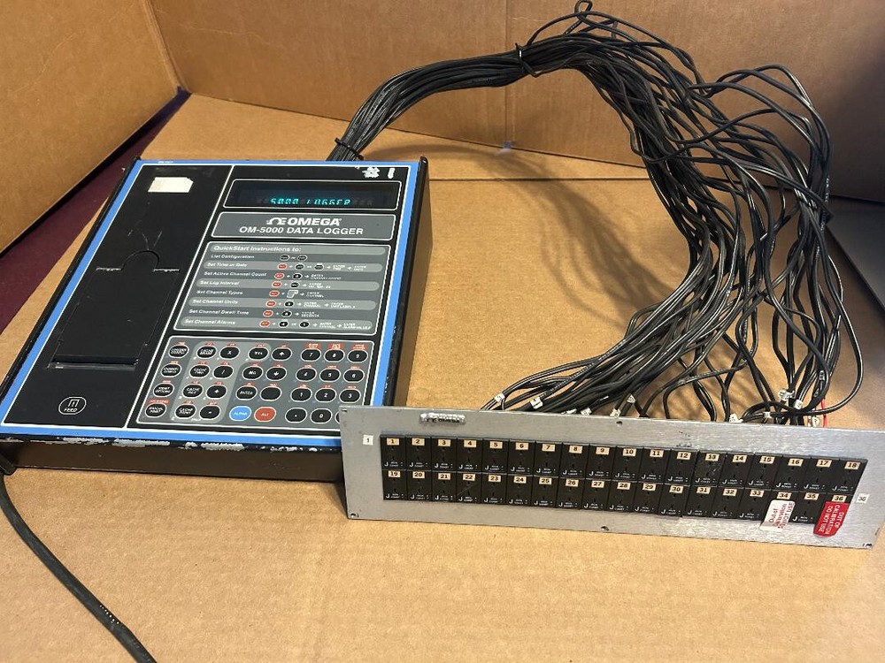 Omega OM-5000 Data Logger