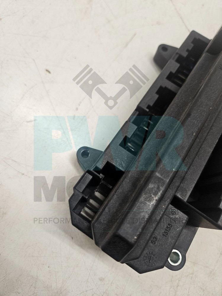 BMW 7 Series E65 E66 Power Distribution Fuse Box 6900583
