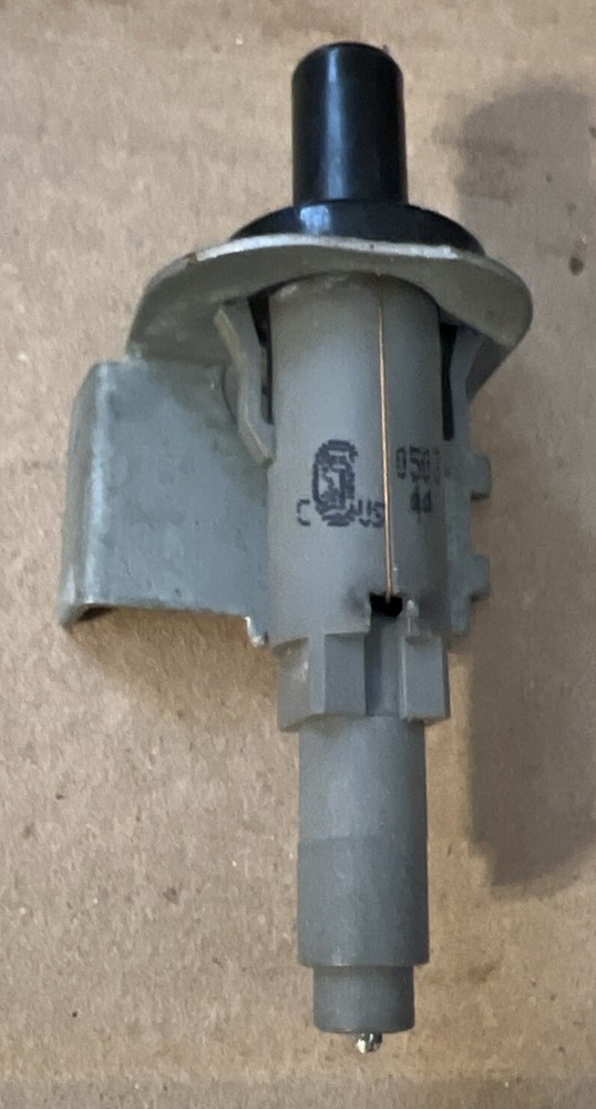 097159-01 Piezo Ignitor Snap In Style