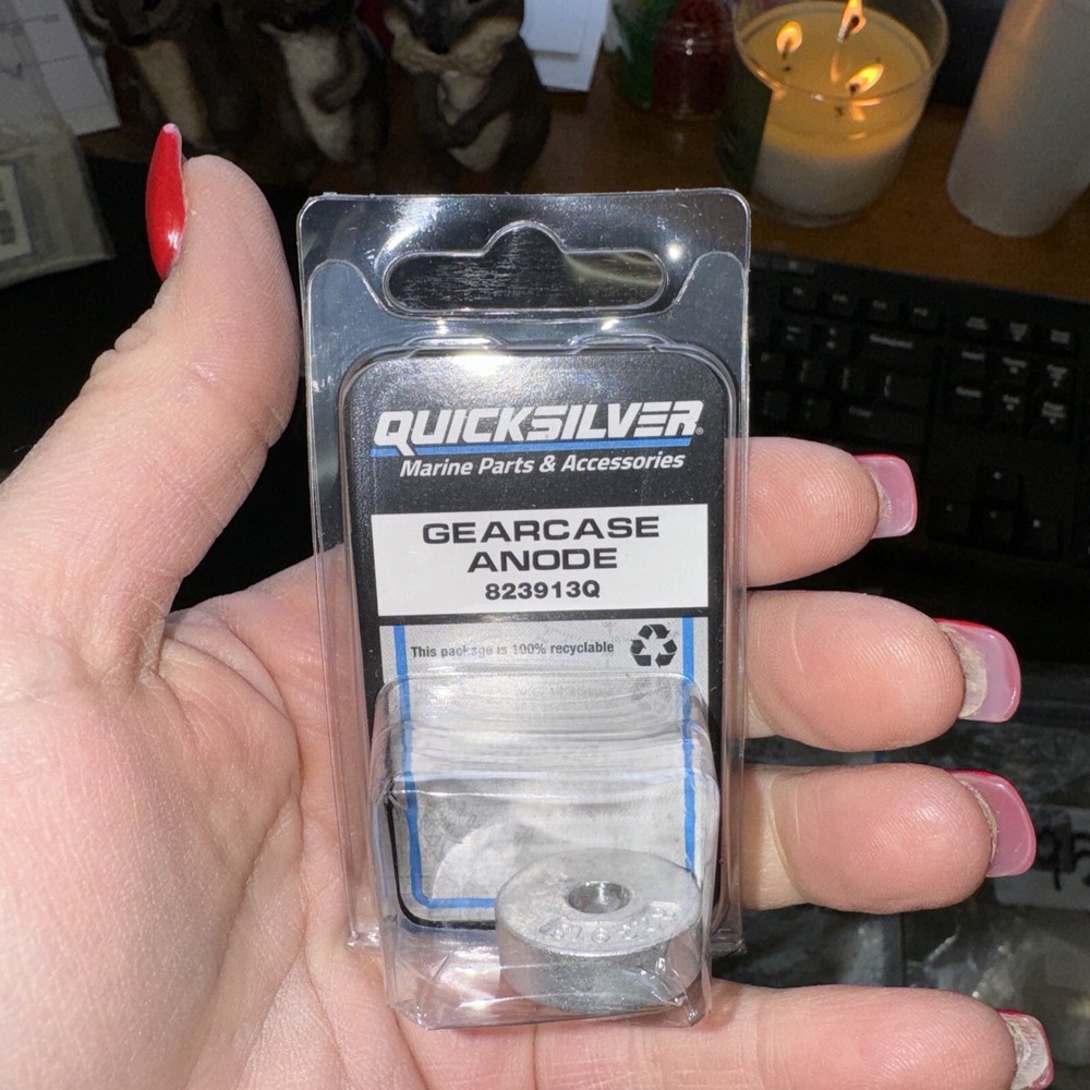 QuickSilver / Mercury  823913q Gearcase Anode nip