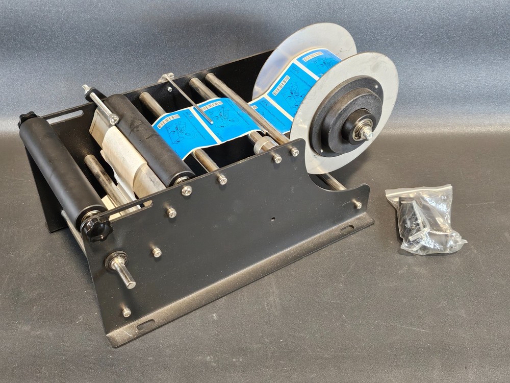 Manual Round Bottle Labeler