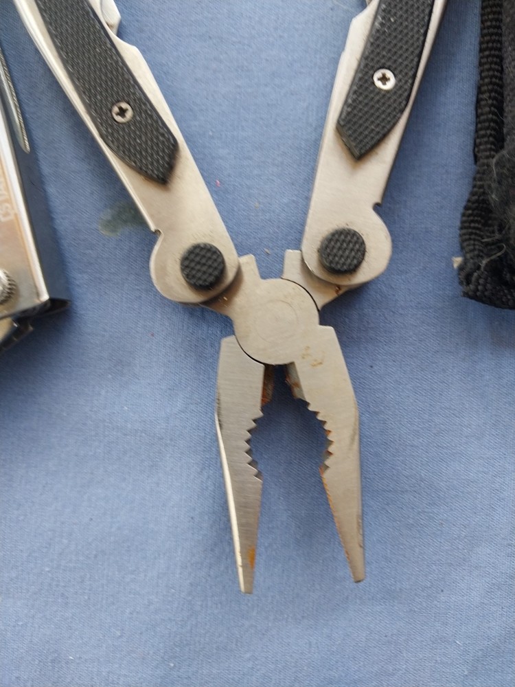 2 multi tool 1 Winchester 1 Stanley
